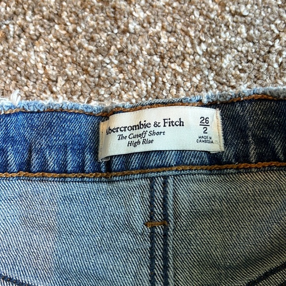 90s High Rise Cutoff Shorts - Picture 2 of 3